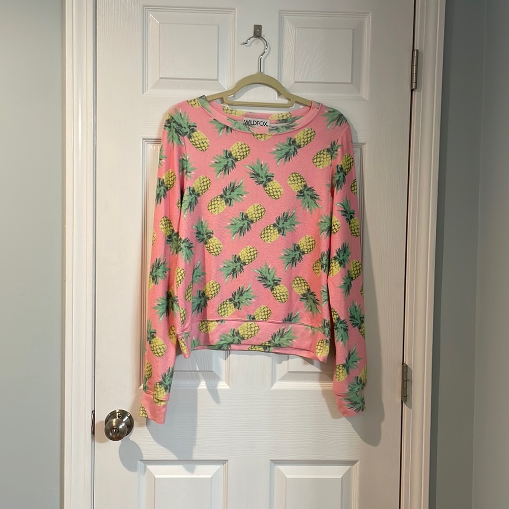 GUC size small Wildfox pineapple sweatshirt
